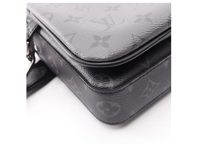Borsa a tracolla Louis Vuitton Trio Messenger Monogram Eclipse Marrone Nero - vista 6