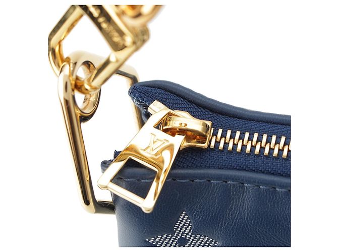 Louis Vuitton Blue Monogram Embossed Denim Lambskin Coussin PM - vista 11