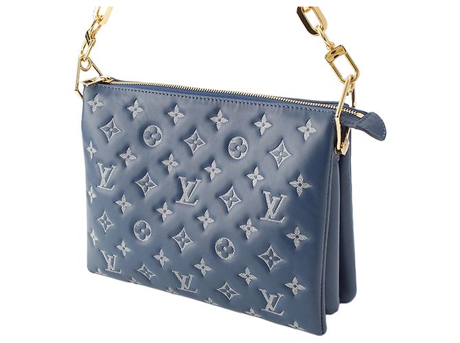 Louis Vuitton Blue Monogram Embossed Denim Lambskin Coussin PM - vista 4