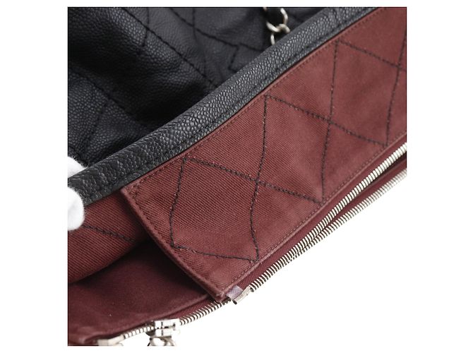 Borsa Shopping Daily Chanel Medium Quilted Caviar Nera Nero - vista 11