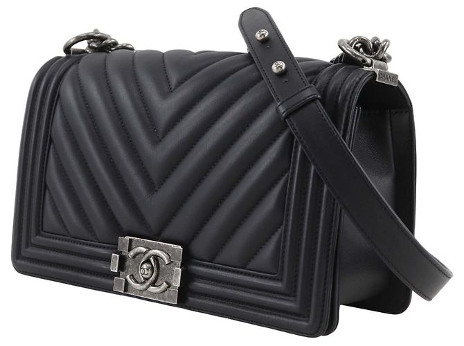 Chanel Black Old Medium Chevron Calfskin Boy Flap Nero - vista 2