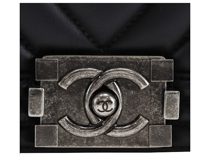 Chanel Black Old Medium Chevron Calfskin Boy Flap Nero - vista 7