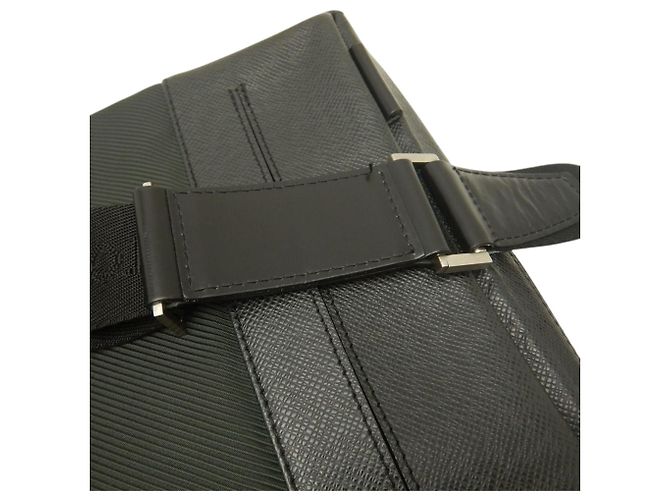 Louis Vuitton Gray Bicolor Taiga and Canvas Beluga Marrone Verde scuro - vista 11