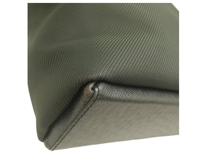 Louis Vuitton Gray Bicolor Taiga and Canvas Beluga Marrone Verde scuro - vista 18