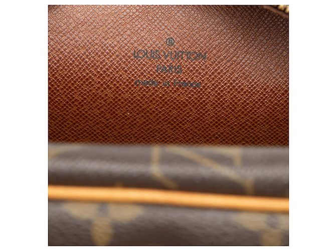 Louis Vuitton Brown Monogram Cite MM Marrone - vista 5