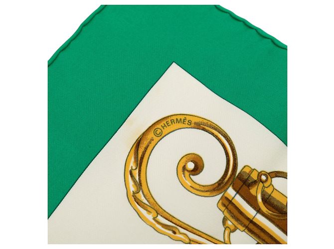 Hermès White Attelage en Arbalete Seidentuch 90 Weiß - Ansicht 8