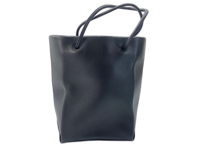 Borsa Tote Chanel Essential in nero - vista 3