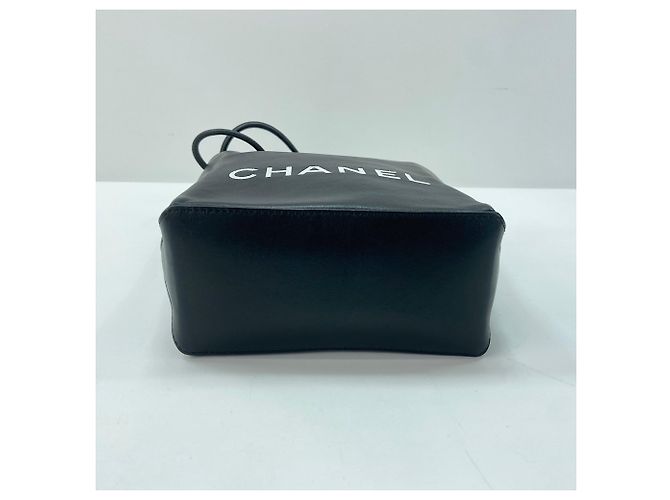 Borsa Tote Chanel Essential in nero - vista 7