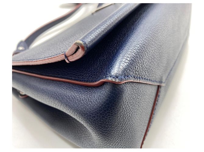 Borsa a tracolla Louis Vuitton Lockme II Blu navy - vista 8
