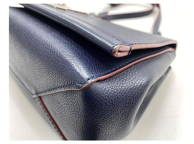 Borsa a tracolla Louis Vuitton Lockme II Blu navy - vista 9