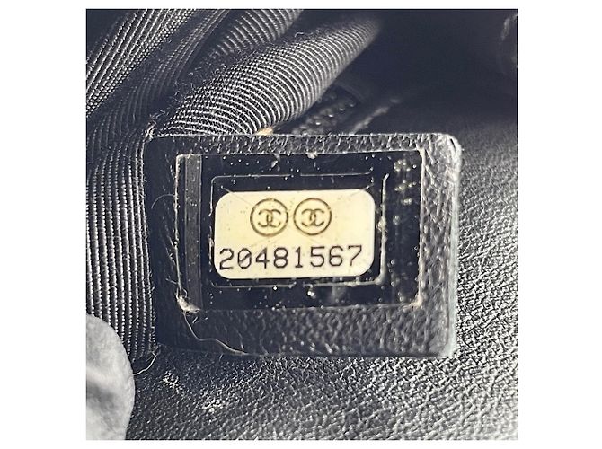 Borsa a tracolla Chanel Matelassé Black Nero - vista 12
