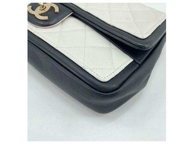 Borsa a tracolla Chanel Matelassé Black Nero - vista 9
