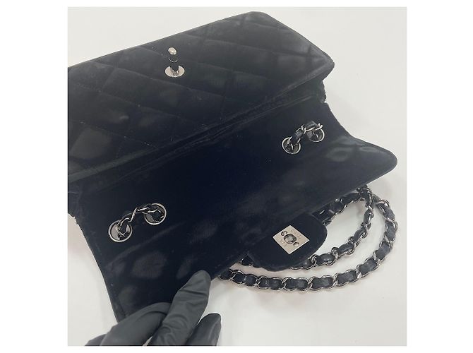 Borsa a tracolla Chanel Matelassé Black Nero - vista 10