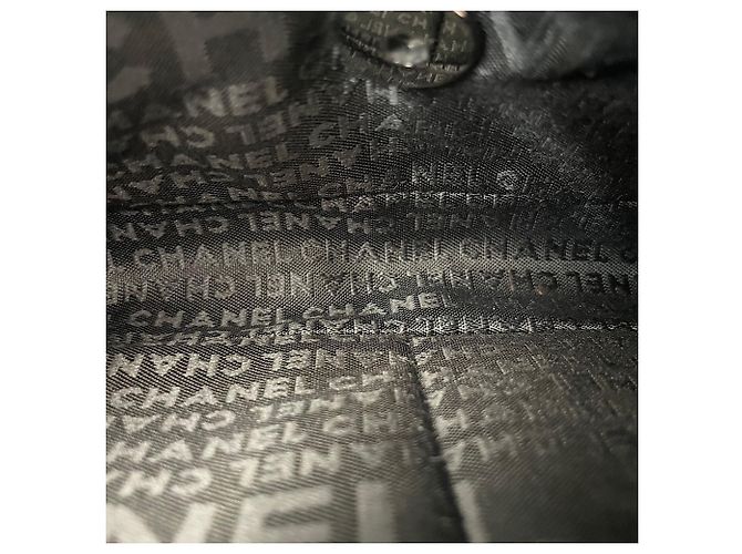 Borsa a tracolla Chanel Matelassé Black Nero - vista 11