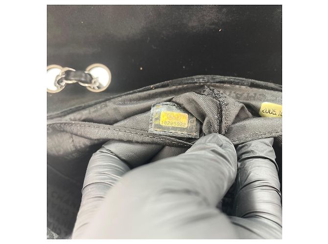 Borsa a tracolla Chanel Matelassé Black Nero - vista 12