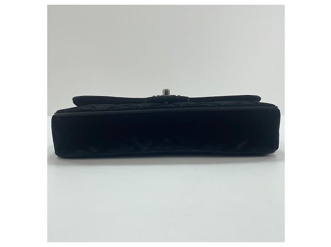 Borsa a tracolla Chanel Matelassé Black Nero - vista 6