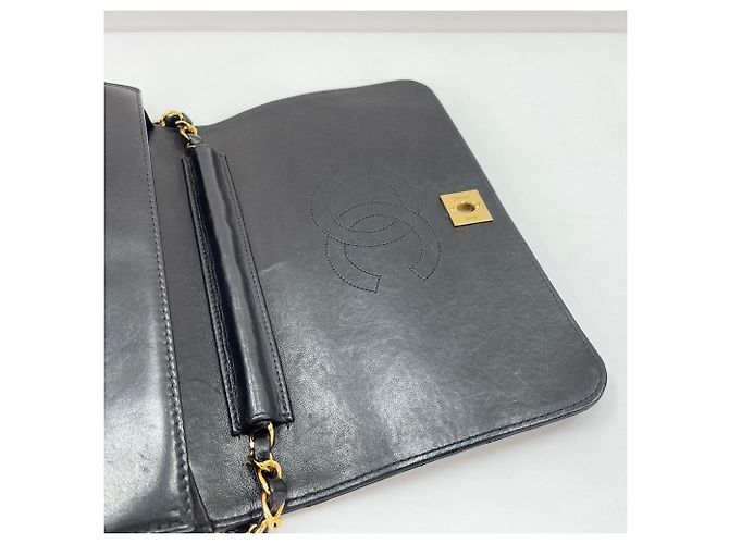 Borsa a tracolla Chanel Matelassé 23 Nero - vista 12