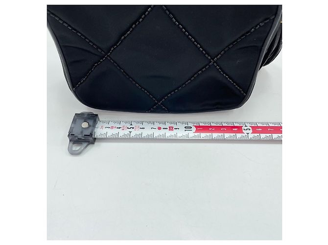 Borsa a tracolla Chanel Matelassé Black Nero - vista 4