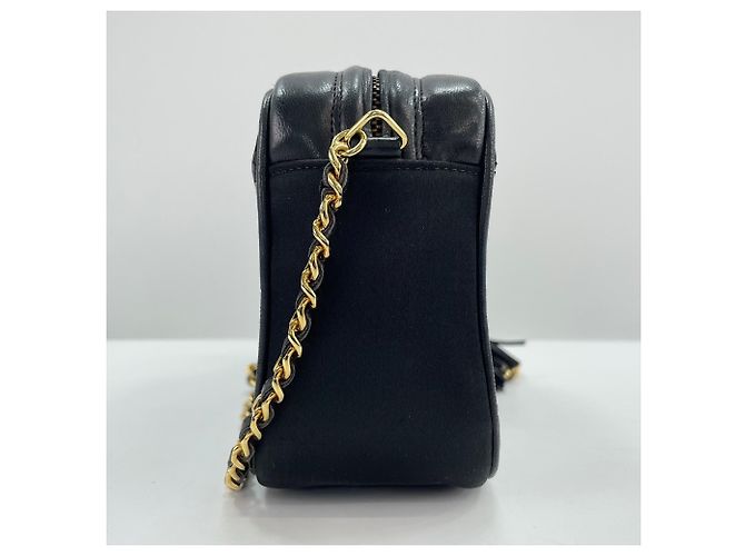 Borsa a tracolla Chanel Matelassé Black Nero - vista 5