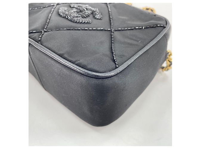 Borsa a tracolla Chanel Matelassé Black Nero - vista 9