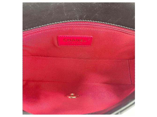 Borsa a tracolla Chanel Matelassé 23 in nero - vista 12