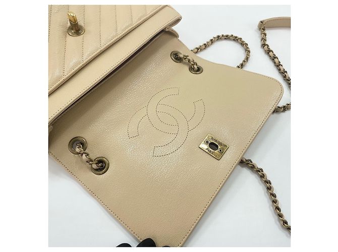 Chanel Schultertasche mit diagonalem Steppmuster Beige - Ansicht 12