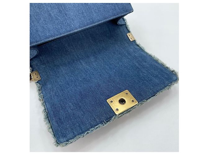 Borsa a tracolla Chanel Boy Medium in blu - vista 12