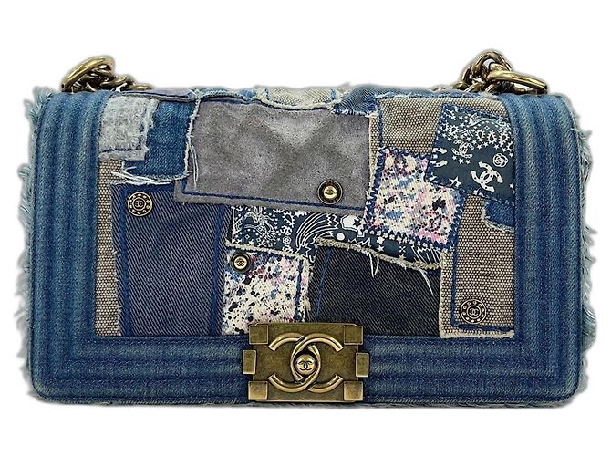 Borsa a tracolla Chanel Boy Medium in blu - vista 2