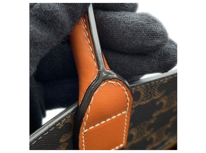 Céline Borsa a mano in pelle Celine Triomphe Small Vertical Cabas - vista 14