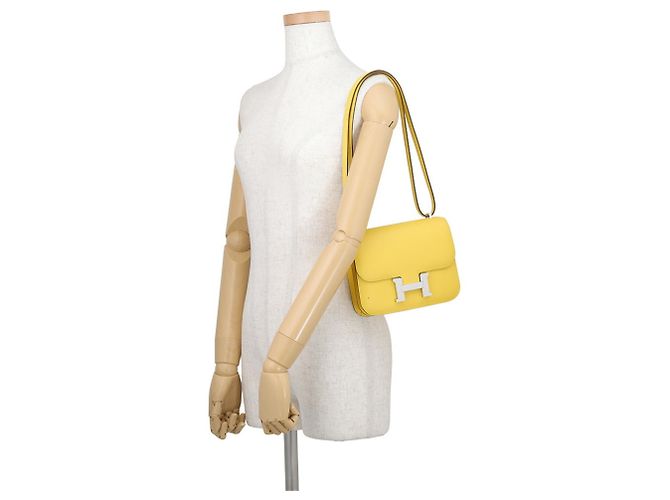 Hermès Bolsa de Ombro Hermes Mini Constance Amarelo - vista 4