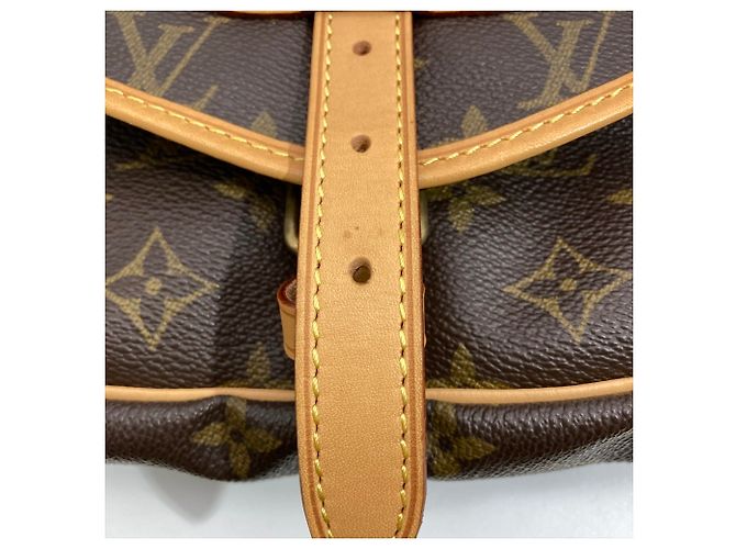 Borsa a tracolla Louis Vuitton Saumur 30 Marrone - vista 10
