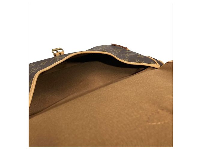 Borsa a tracolla Louis Vuitton Saumur 30 Marrone - vista 11