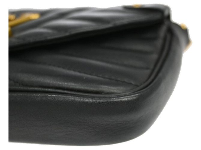 Louis Vuitton New Wave Chain Quilted Leather PM Preto - vista 7