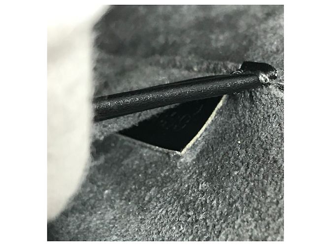 Borsa a tracolla con patta Louis Vuitton Epi Nocturne PM Nero - vista 5
