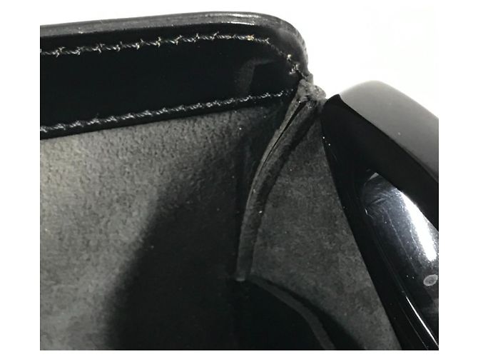 Borsa a tracolla con patta Louis Vuitton Epi Nocturne PM Nero - vista 7