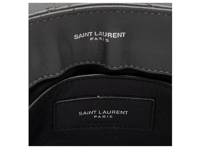 Borsa a tracolla Small LouLou in pelle di vitello matelassé con monogramma Saint Laurent Grigio - vista 8