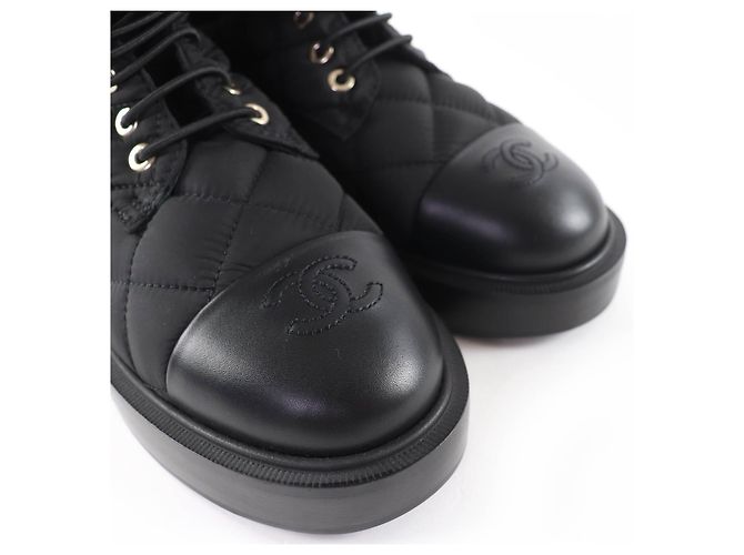 Chanel COCO Mark gesteppte Leder- Stiefeletten Schwarz - Ansicht 8