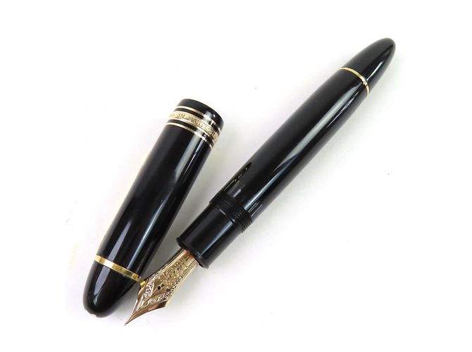 MONTBLANC Meisterstück 14K Füllfederhalter Schwarz Golden - Ansicht 3