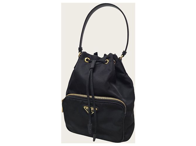 Prada Borsa bucket Duet in Re-Nylon nero con logo triangolare placcato oro - vista 2