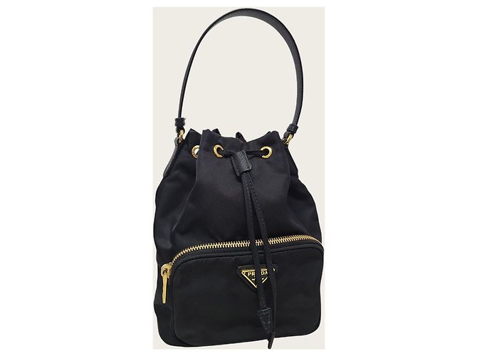 Prada Borsa bucket Duet in Re-Nylon nero con logo triangolare placcato oro - vista 3