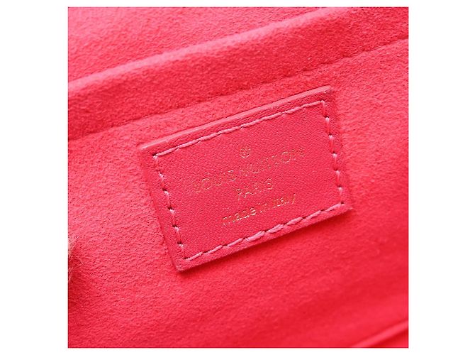Louis Vuitton New Wave Chain Quilted Leather MM Rosa - vista 4