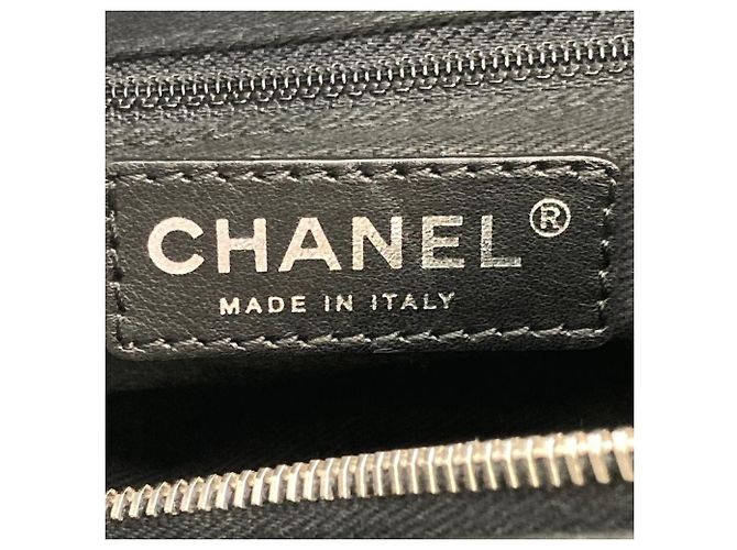 Borsa a mano Chanel Matelassé Bowling Bag Nero - vista 10