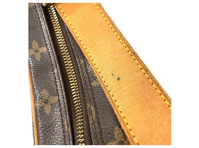 Borsa a tracolla Louis Vuitton Croissant MM Marrone - vista 5