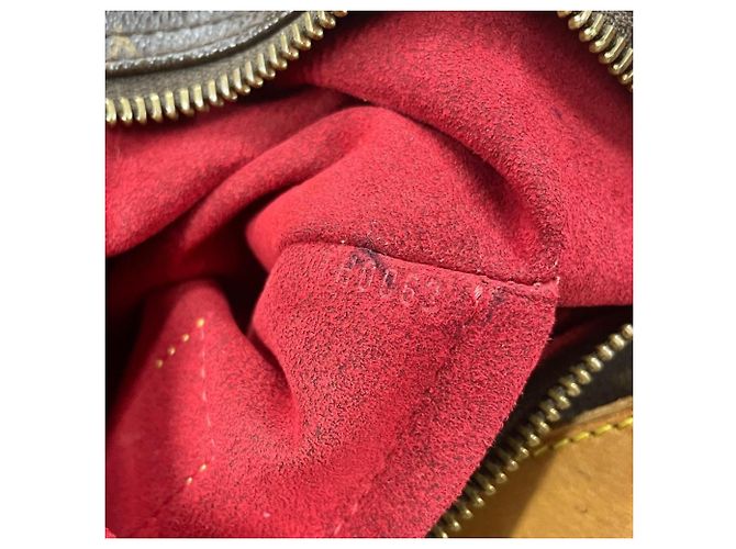 Borsa a tracolla Louis Vuitton Croissant MM Marrone - vista 9