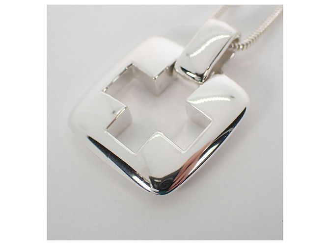 Collana con pendente Croce traforata in argento sterling 925 Tiffany & Co. - vista 3