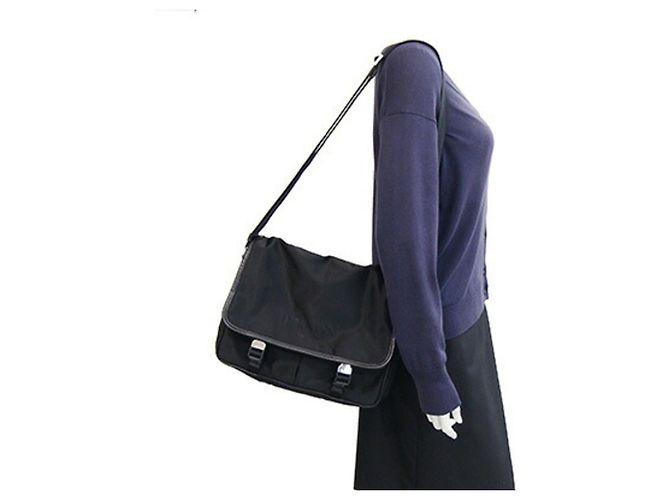 Borsa a tracolla Prada in nylon nero VA0768 Bianco - vista 10