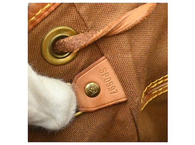Louis Vuitton Montsouris Monogram Canvas MM Marrone - vista 5