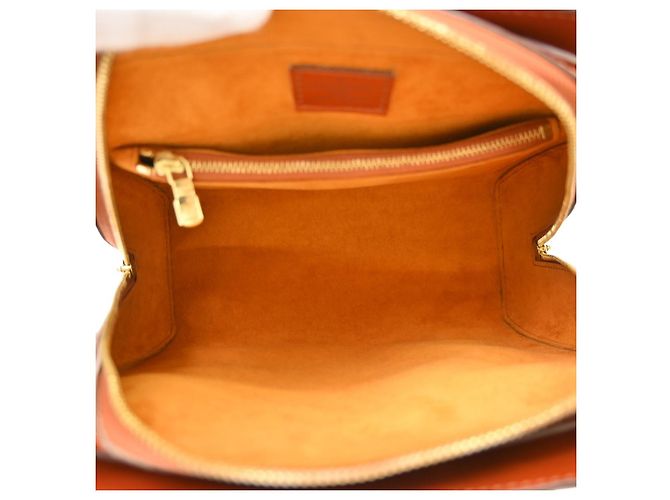 Louis Vuitton Pont Neuf Epi Leather PM Marrone - vista 3