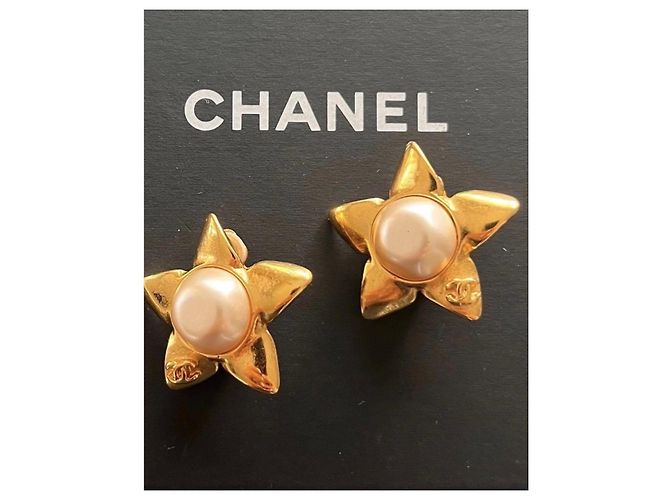 Orecchini Chanel Stella Perla Dorata Bianco D'oro - vista 2