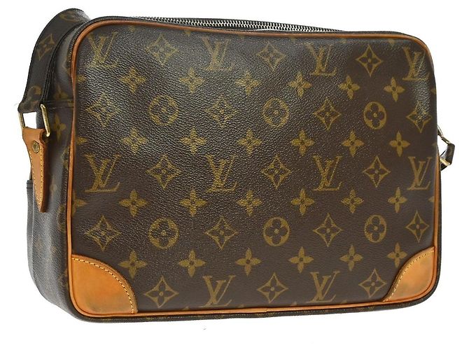 Louis Vuitton Nil Messenger Monogram Canvas 28 Marrone - vista 2